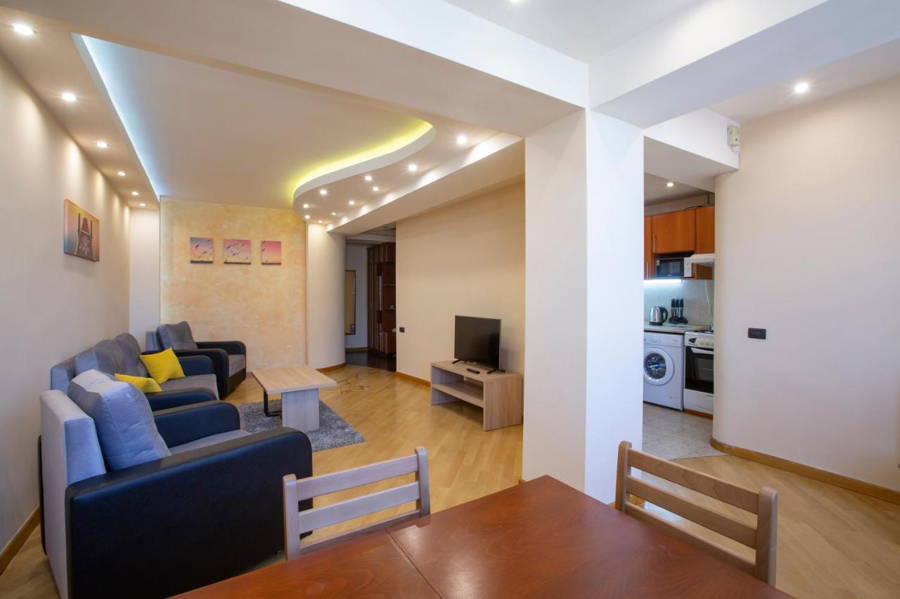 Umba Apartment N4 - Balcony And Mount Ararat View Jerevan Eksteriør bilde