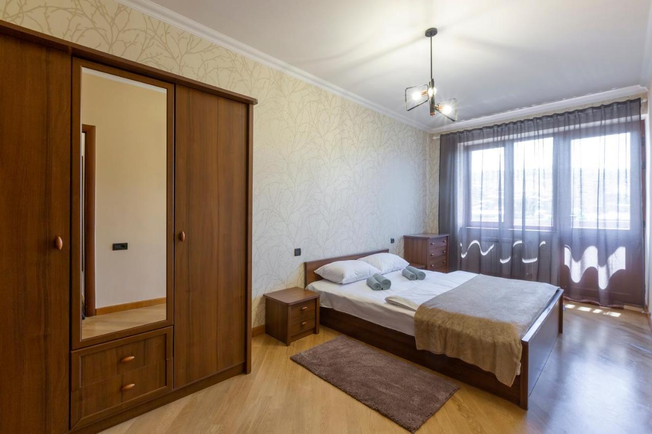 Umba Apartment N4 - Balcony And Mount Ararat View Jerevan Eksteriør bilde